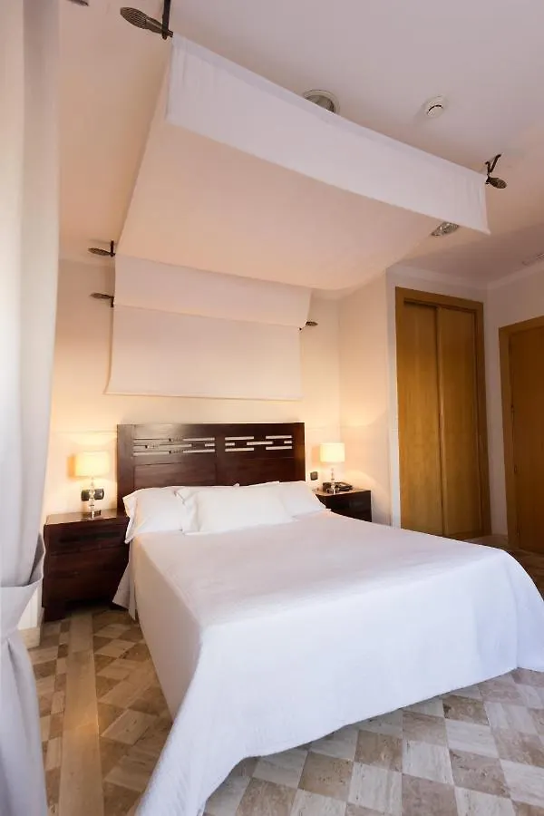 Hotel Boutique Reina Mora Granada 2*,