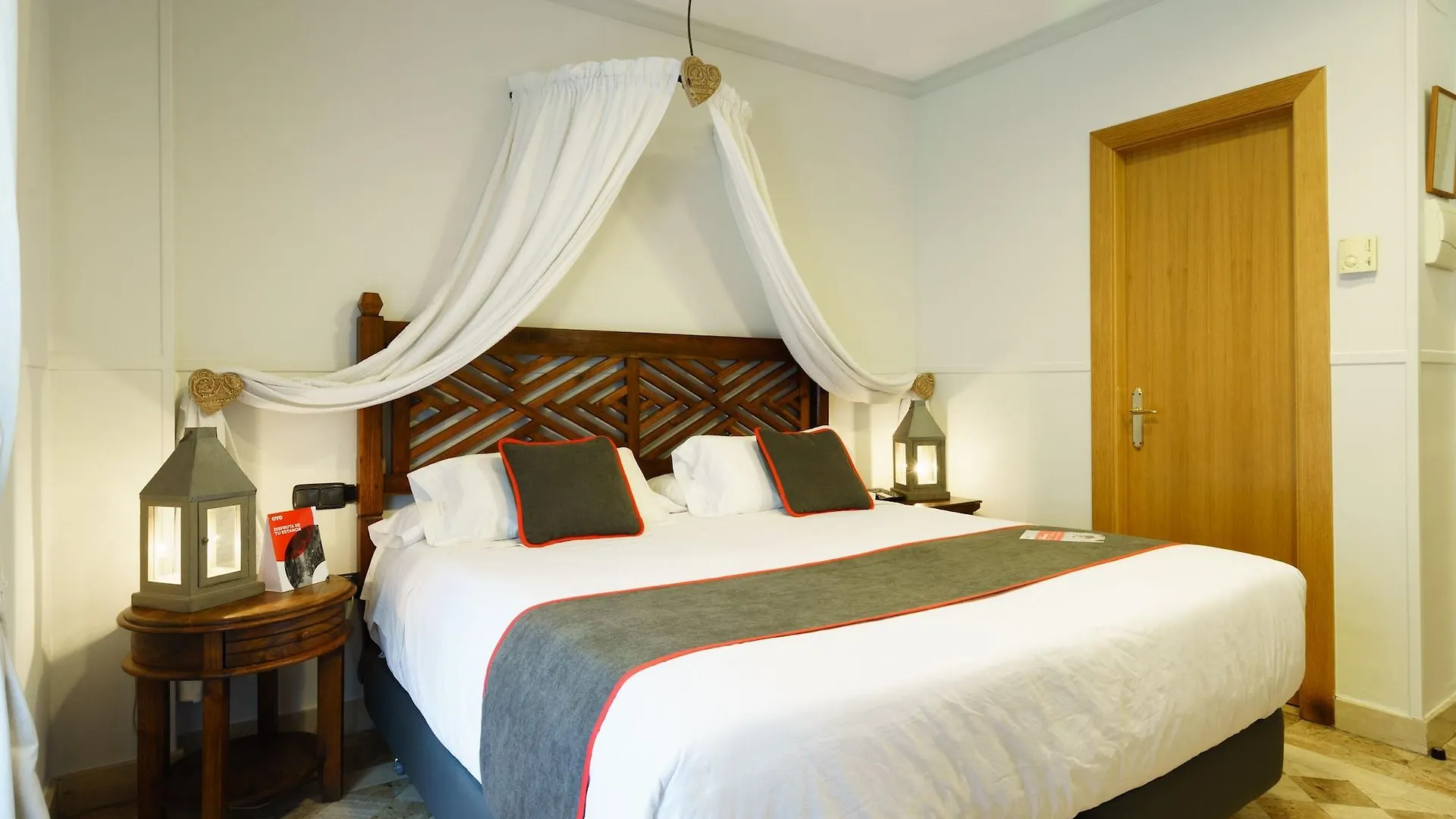 Hotel Boutique Reina Mora Granada 2*,  Spanje