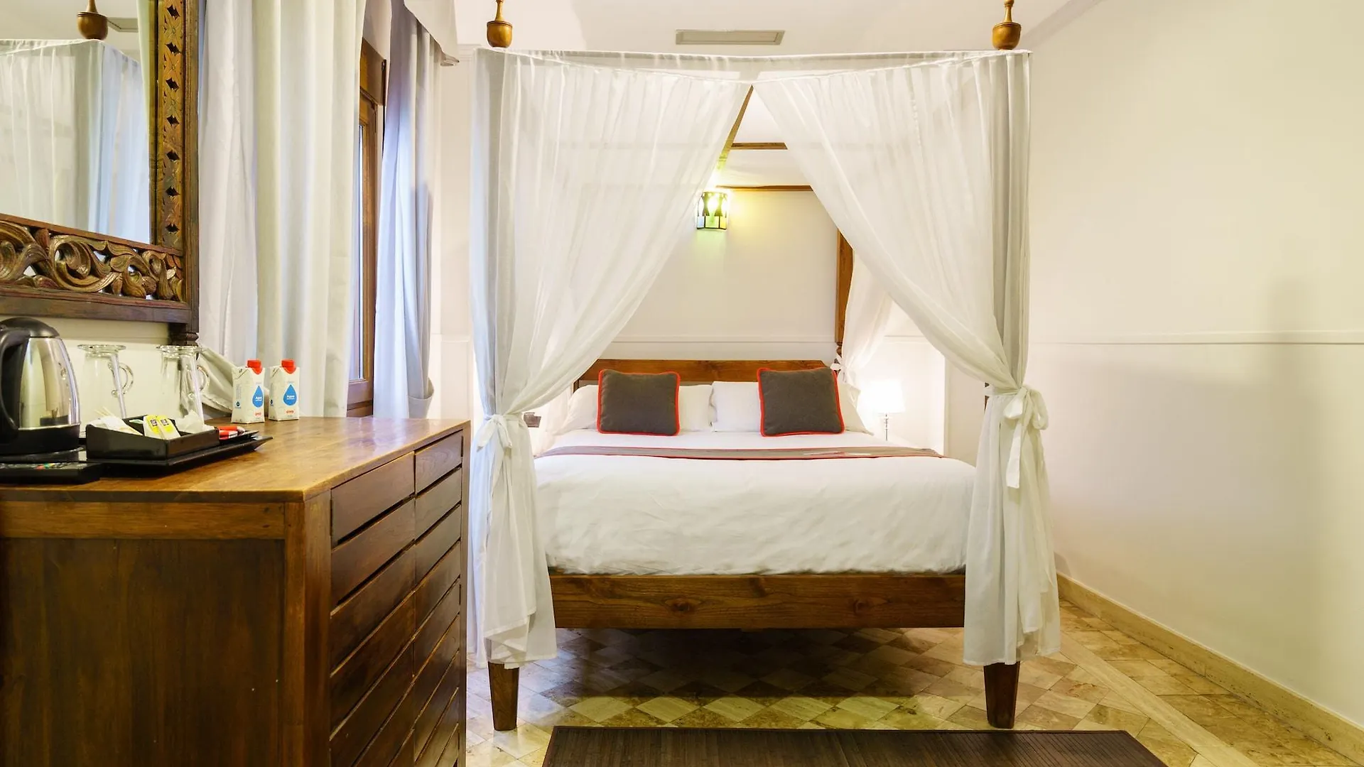 **  Hotel Boutique Reina Mora Granada Spanje